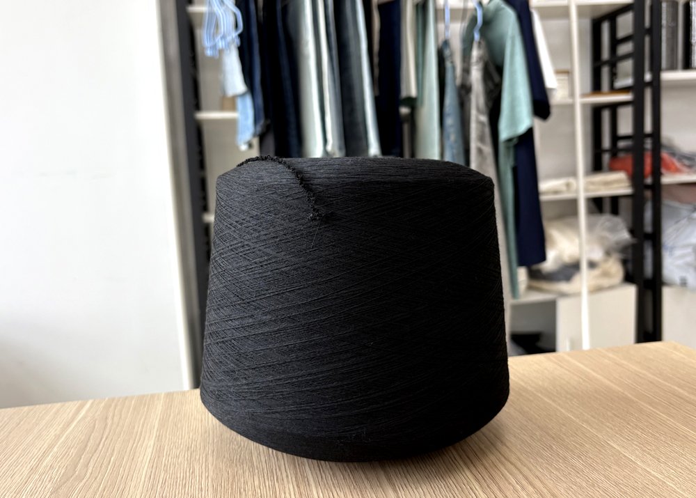 Core Spun Yarn 100% polyester black
